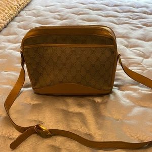 Classic Vintage Gucci Bag (1980's)